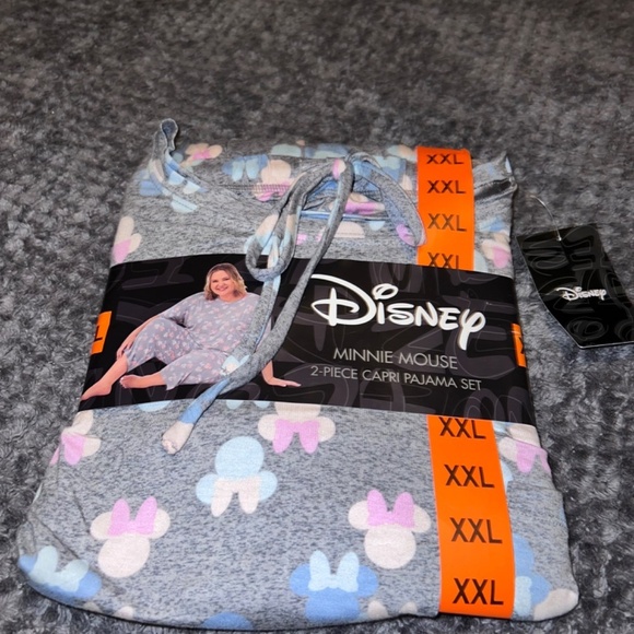 NWT DISNEY Character Womens 2-piece Pajamas & Loungewear Set XXL Gray - Picture 3 of 8